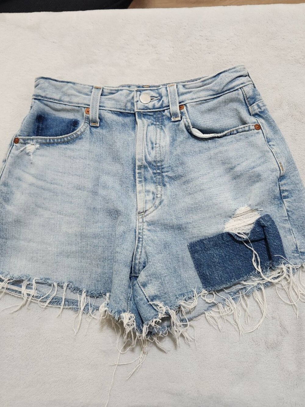 AG Alexxis Womens Shorts Size 26 R High Waist Wedgie Button Fly Grunge Frayed - Picture 9 of 16